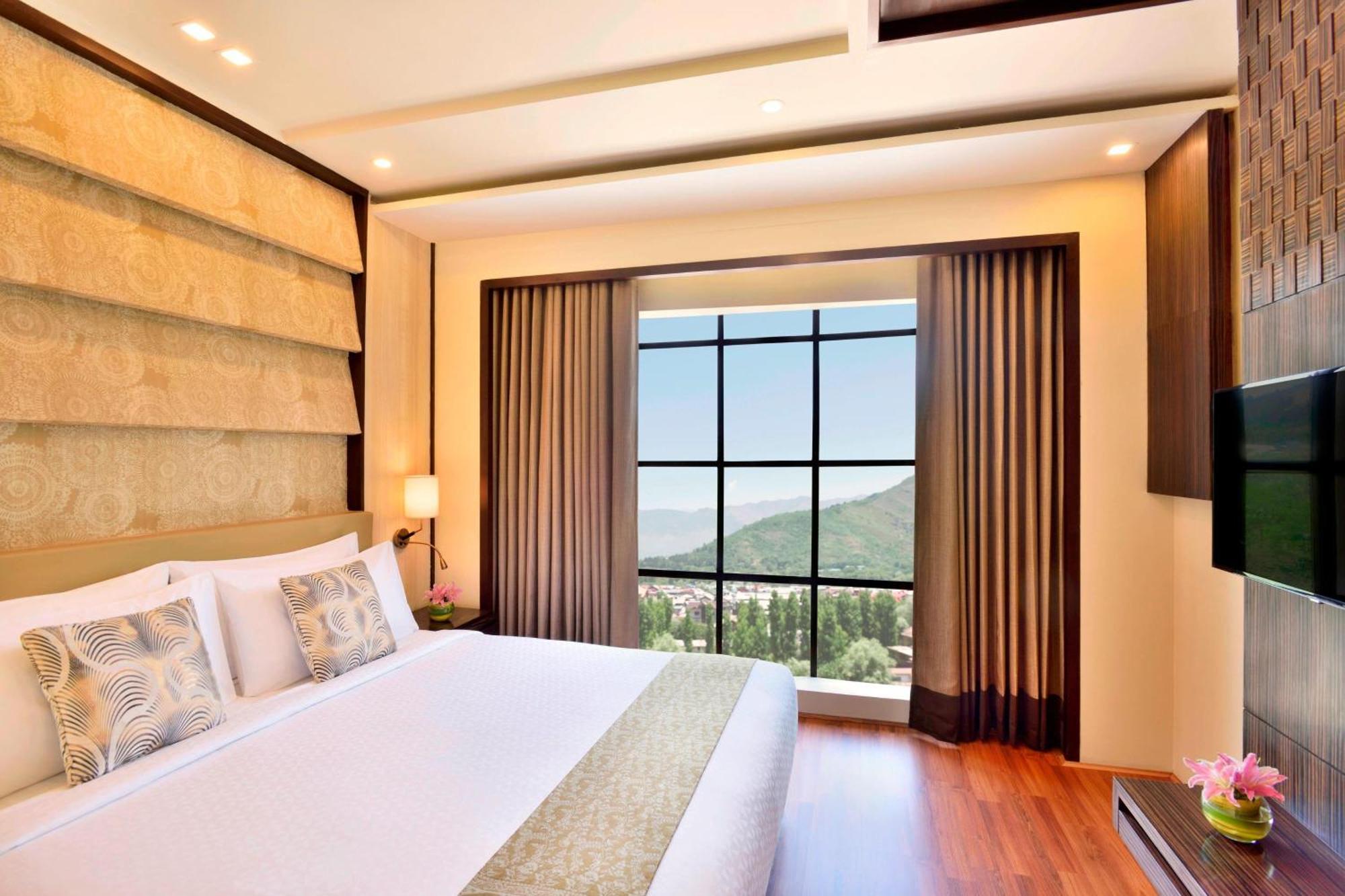 Four Points By Sheraton Srinagar Exterior foto